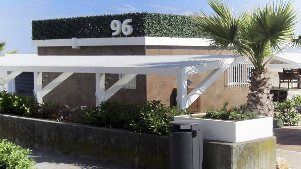 Hotel Aria Di Mare - Bed & Brunch In Centro A Riccione Exterior foto